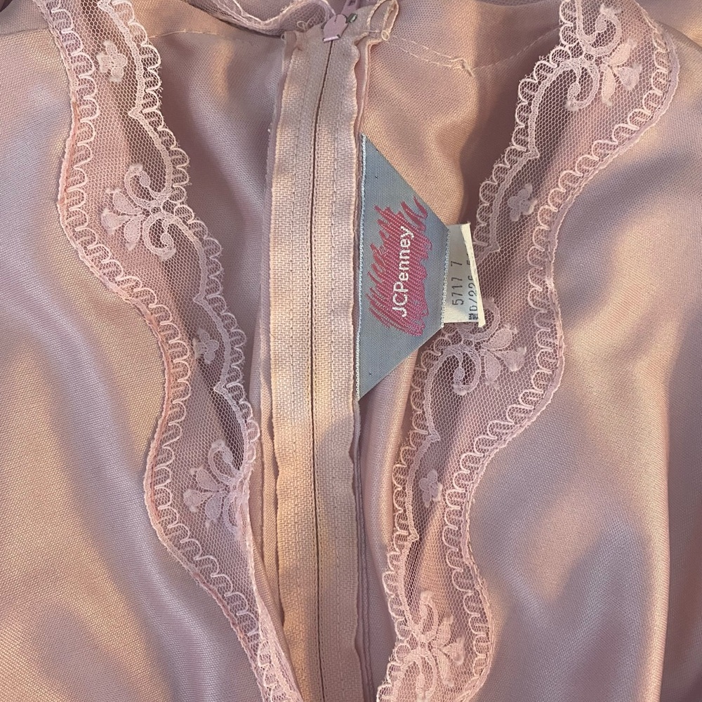 VINTAGE LADIES FORMAL PINK GOWN SZ 14–JCPENNEY—MADE IN USA—POLYESTER MATERIAL